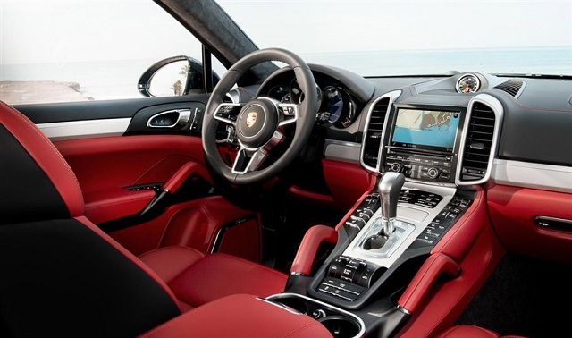 2016 Porsche Macan interior