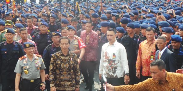 Jokowi Dianggap Mendapatkan Masukan Keliru, Kekuatan Massa Tak Bisa Gulingkan Presiden