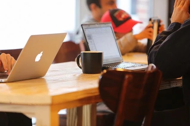 10 Best Blog Topic Ideas for Beginners [2024]