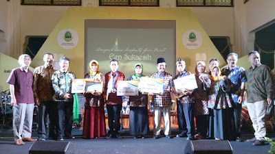  Ajang “Een Sukaesih Award”, Memotivasi Guru Inspiratif 