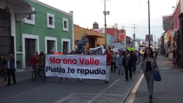    "Represor, asesino, ladrón", así despiden a Moreno Valle en Puebla 