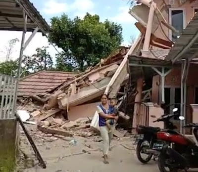 Gempa Guncang Cianjur ,Puluhan Rumah Rusak Parah