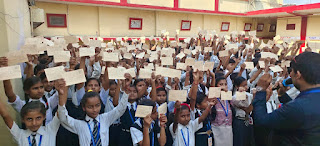 मोतिहारी एसपी को स्कूली बच्चों ने लिखा पोस्टकार्ड पर संदेश, शराबबंदी और पूर्ण नशामुक्ति पालन का दिया वचन