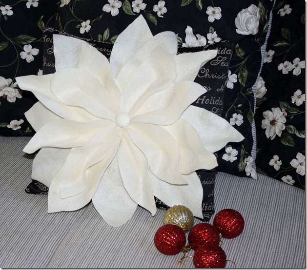 Poinsettia Pillow 001