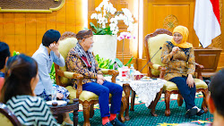 Gubernur Khofifah Menerima Kunjungan Pimpinan The Nippon Foundation  Yang Dipimpin Mr. Sasakawa Untuk  Percepat Eliminasi  Kusta Di Jatim