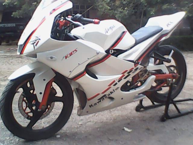 GALLERY MOTOR  SPORT MODIFIKASI Kawasaki Ninja  RR  warna  Putih  