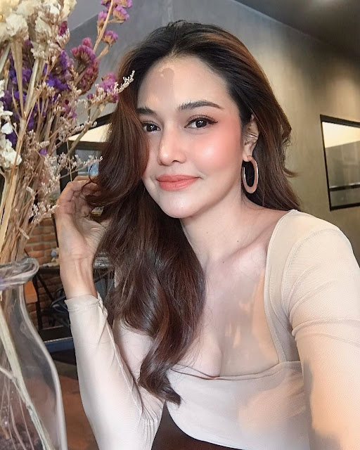 Kanyapak – Most Beautiful Thailand Ladyboy Instagram
