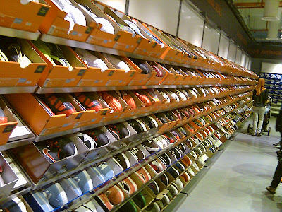 Nike Store Outlet on Inside One Of The Shoe Stores At Jpo  Picture From Skyscrapercity Com