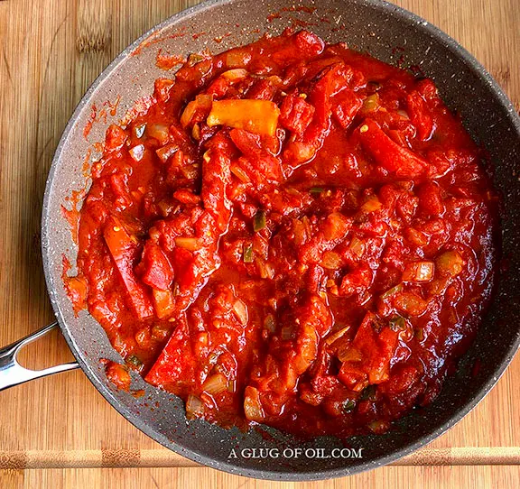 Sauce for patatas bravas before blending