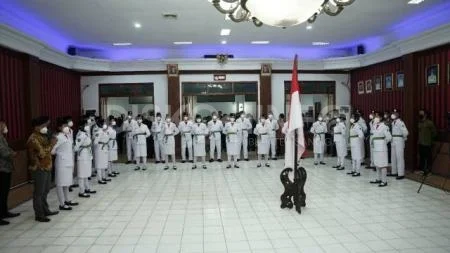 Ini Pesan Bupati Sanggau saat Pengukuhan 27 Anggota Paskibraka