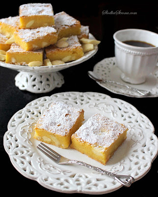 Blondies z Migdałami (Brownie z Białą Czekoladą i Migdałami) - Przepis - Słodka Strona