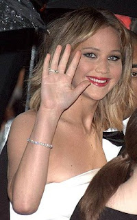 Jennifer Lawrence waving