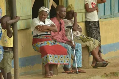 Photos: Young woman dies while giving birth on the floor of dilapidated classroom at Bakassi IDP Camp