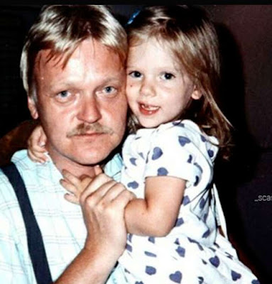 Scarlett Johansson with father Karsten Olaf Johansson in childhood