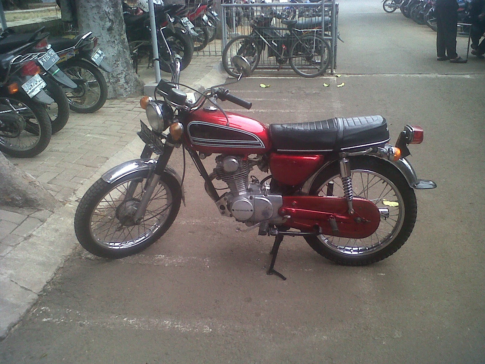 MObil MOtor Classic Honda CB 125 1977