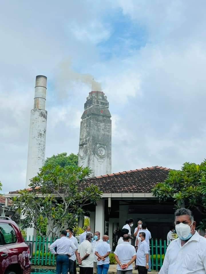 මාරාන්තික කොරෝනා රොගය වැලඳී අභාවප්‍රාප්තවූ මහරාජා සමූහයේ සභාපති ආර්. රාජමහේන්ද්‍රන් මහතාගේ අවසන්ගමන