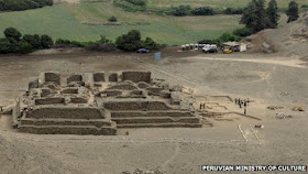 El Paraiso pyramid, Peru