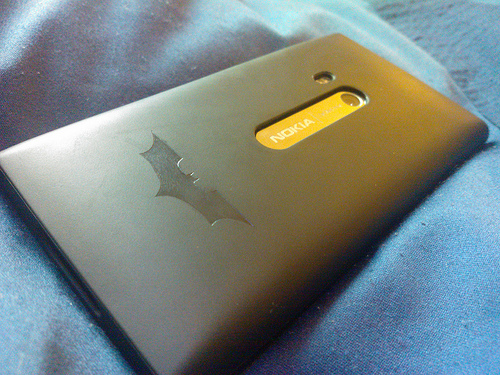 El Bati-Movil de Batman es un Nokia Lumia 900