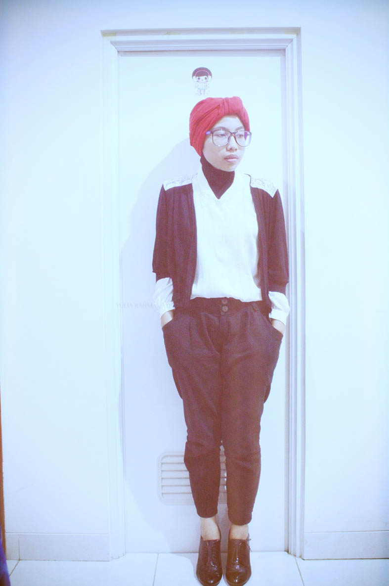 Daily Hijab Style: BLACK AND WHITE - Get Up, Survive, Go 