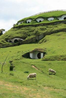 Desa Hobbiton Yang Terlupakan [ www.BlogApaAja.com ]