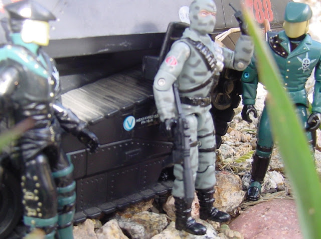 2005 comic Pack Firefly, 2008 Convention Exclusive headhunter Driver, 1983 Hiss Tank, Rare G.I. Joe Figures, Headhunter Guard