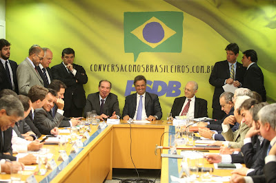 Aécio: A prioridade do PSDB é consolidar o partido como alternativa para o país