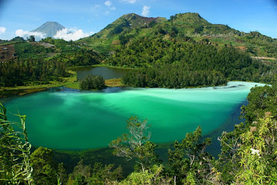 Telaga Warna Dieng