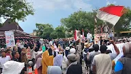 Desak Jokowi Lengser, Ratusan Warga Organisasi Islam Geruduk Balai Kota Solo