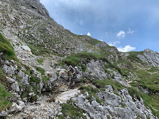 Der Abstieg über den Karwendelsteig zur Mittenwalder Hütte