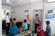 Atur Tempat Duduk Nasabah Implementasi Physical Distancing.