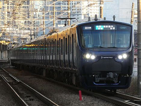 【ダイヤ改正で新設！】各駅停車　相鉄線直通を表示する12000系