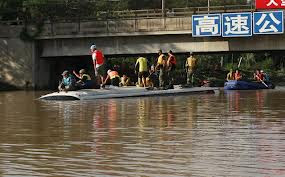 TORMENTAS EN CHINA DEJAN 55 MUERTOS Y DECENAS DE DESAPARECIDOS, 18 de Mayo 2013