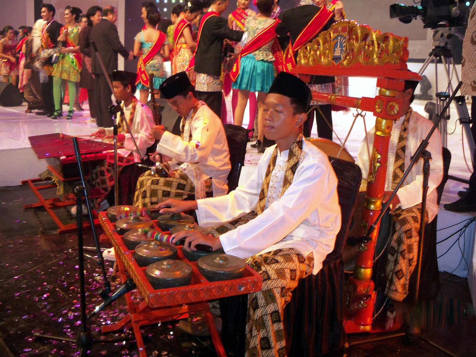 Kota Seni Budaya Gambang Keromong