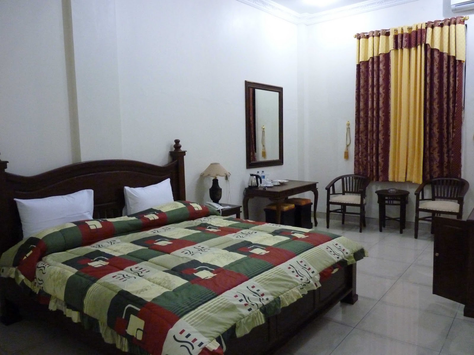  HOTEL  PLAZA PURWOREJO Foto  Kamar 