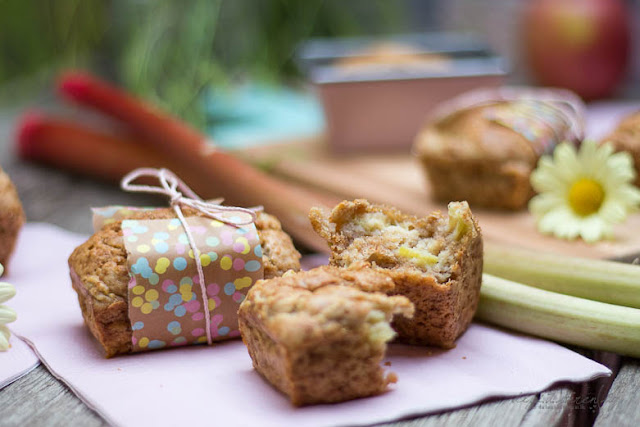 Schmand Rhabarber-Apfel Kuchen