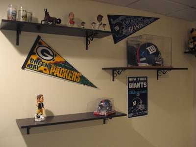 Sports Room Decor on Christy S Thrifty Decorating  Catering To The Sports Fanatic