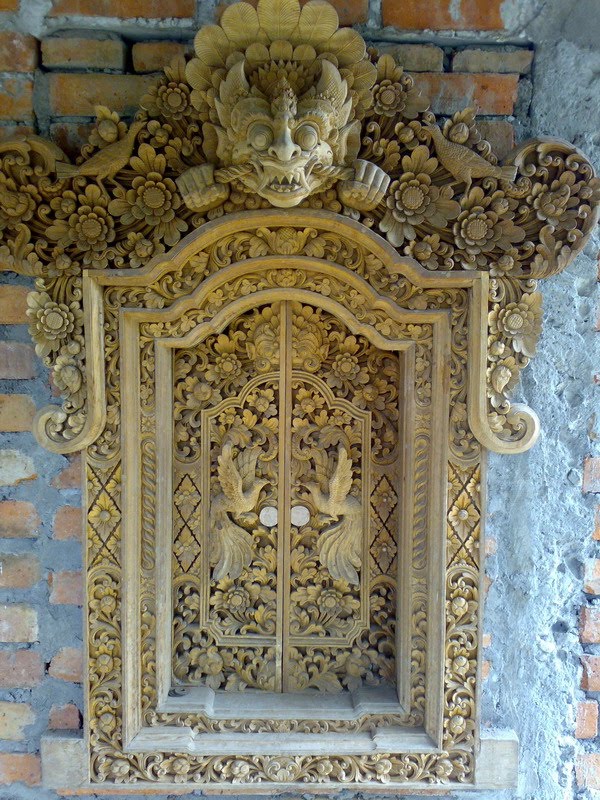 JENDELA BARONG STYLE PUSAT KERAJINAN KHAS BALI 