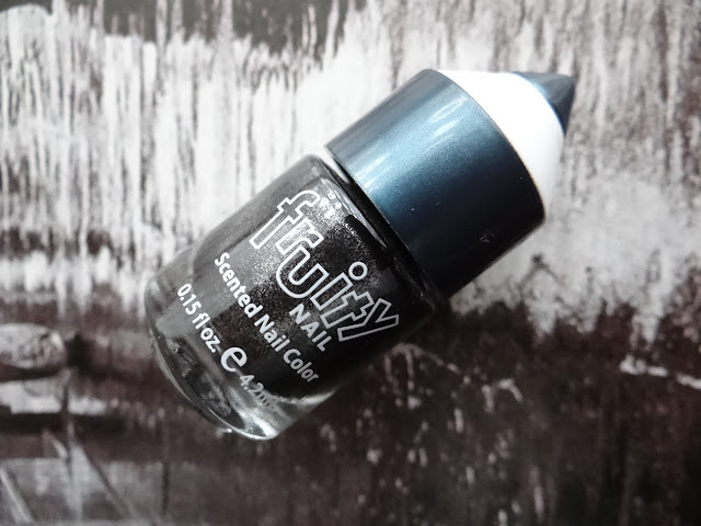 Pachnący bubelek czyli lakier Fruity Scented Nail Color