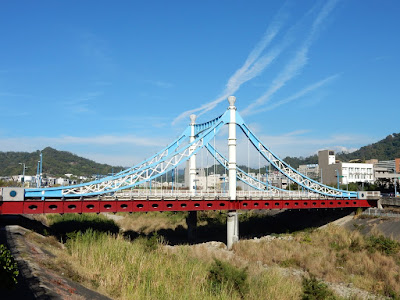 四號橋_藍天白雲