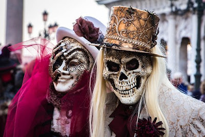 two-horror-masks-in-venice