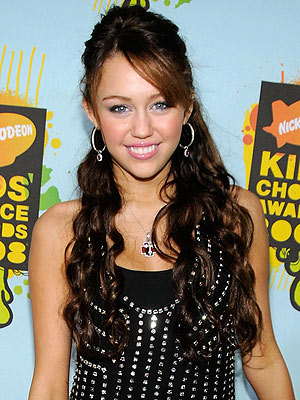 miley cyrus fake facial