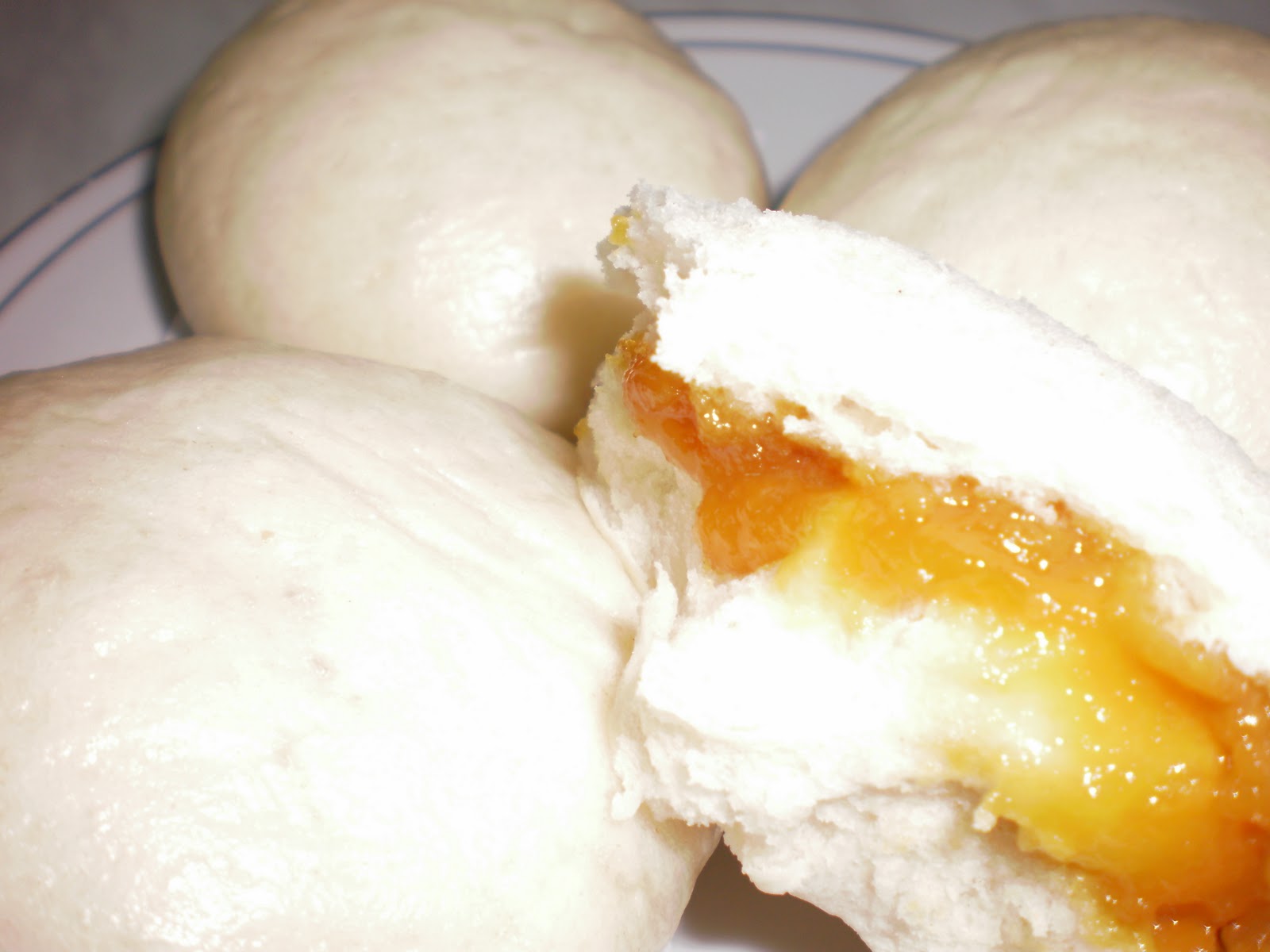 Airtangan Cik Siti: Cerita Tentang Kuih Pau