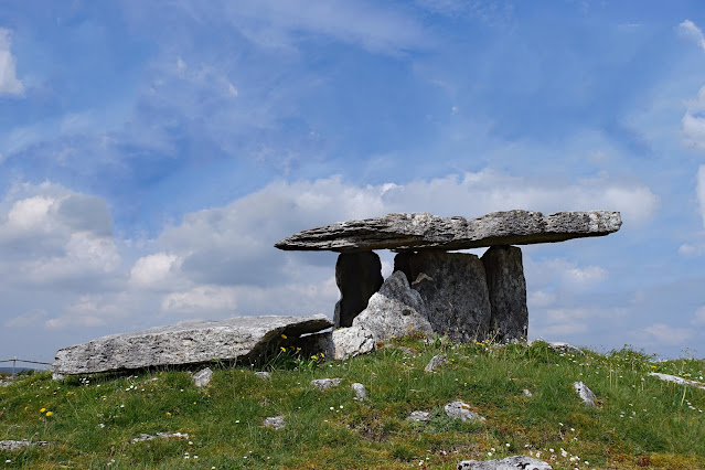 Dolmen Poulnabrone