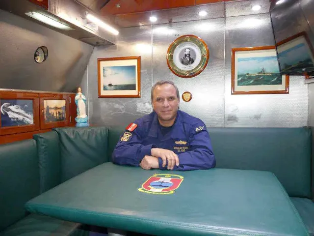 Capitán de Navío AP Salomón Moran Peñafiel, Comandante del Escuadrón de Submarinos