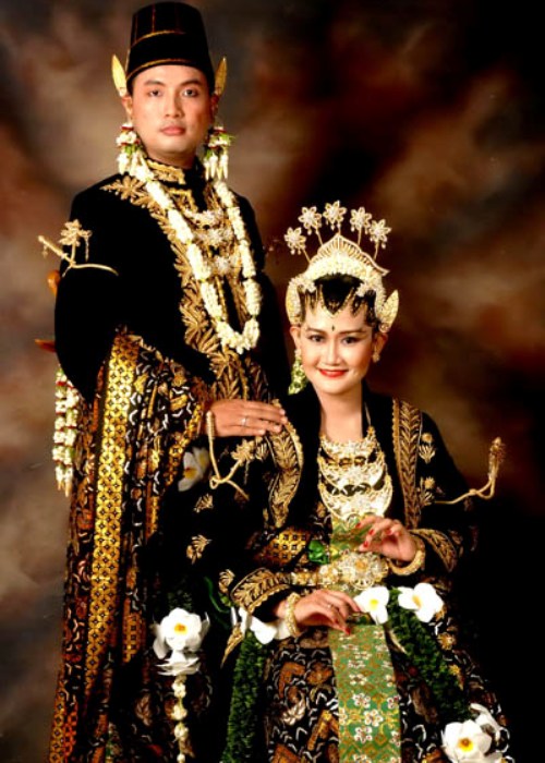 Ini Dia Seputar Busana  Pengantin Jawa  Modern gebeet com