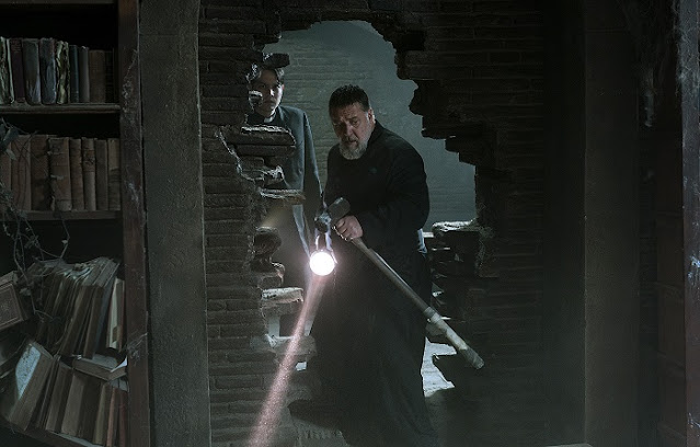 “El exorcista del Papa”, la historia real que inspira la nueva película protagonizada por Russell Crowe