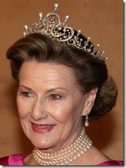 Attending a Gala - Sonja - Tiara