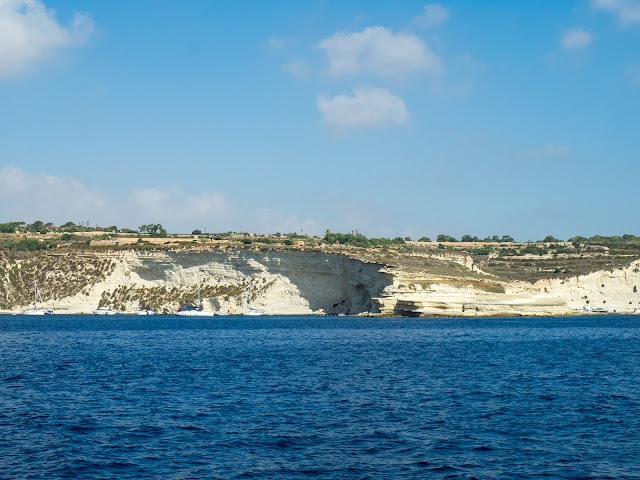 Malta, baia di Hofra L-Kbira nord e sud e l'istmo Ras il-Fniek che la divide ©Valeriaderiso