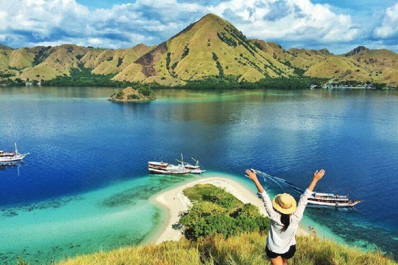 Jika kamu bosan dengan wisata pulau Bali Wisata Alam di Nusa Tenggara Timur dan Barat