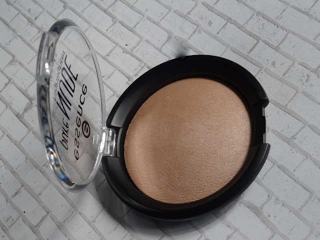 Essence Pure Nude Highlighter